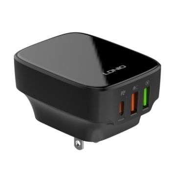 LDNIO Q334 32W Type-C Charger + Dual USB Port - US Plug (Black) - 1
