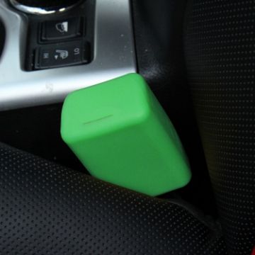 Green Safe Rubber Car Seat Belt Clips Locking Buckles Protective Cover - 1