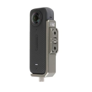 Insta360 X4 Horizontal Border Bracket Mount Adapter for Secure Mounting - 1